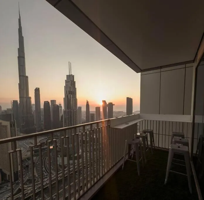 Burj Khalifa & Fountain View In Downtown - Opposite To Dubai Mall - Super High Floor - Big Balcony Setup 0*,  Spojené arabské emiráty